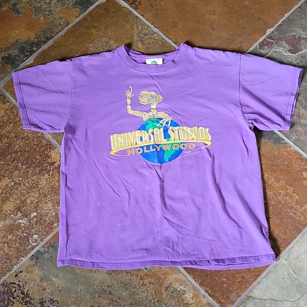 Rare Vintage Purple ET Universal Studio tshirt